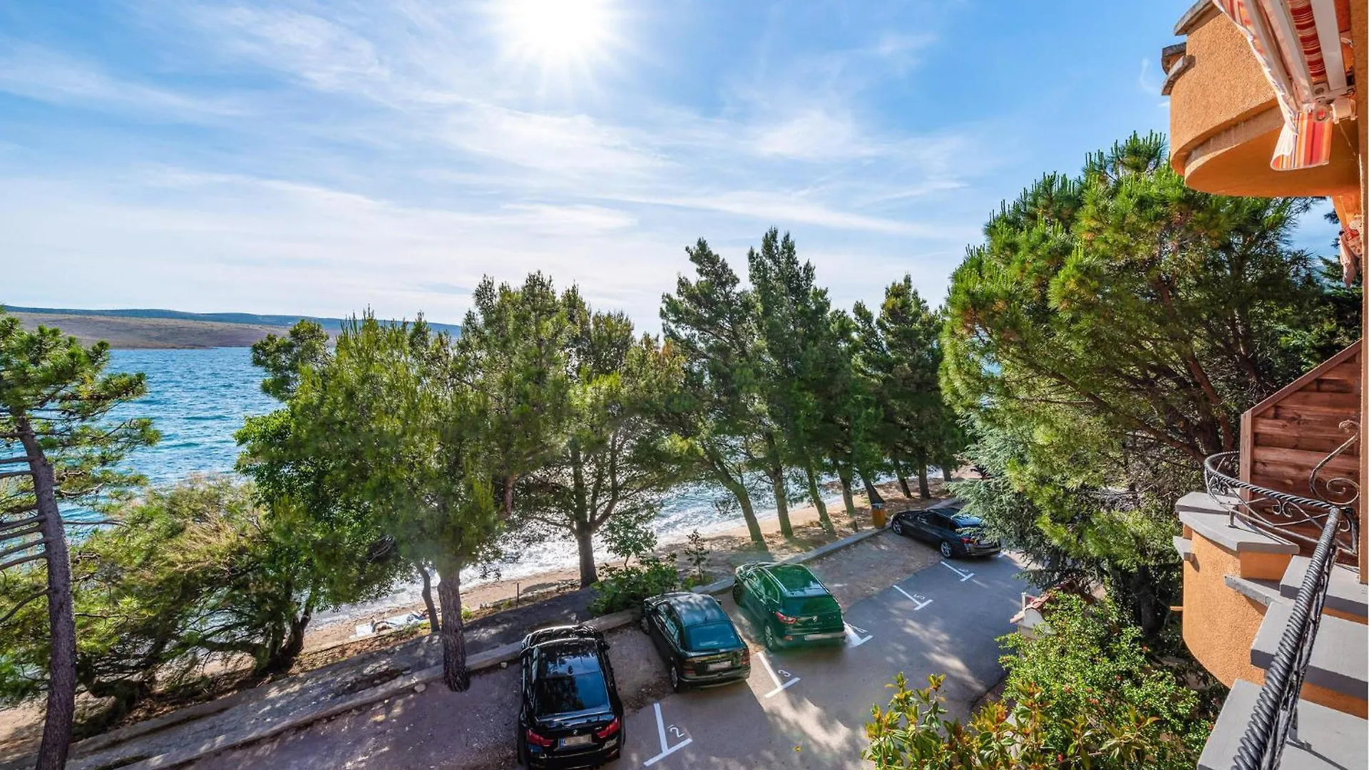 Beach Front Apartment In Rovanjska